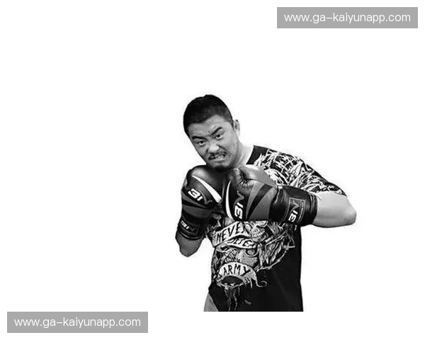 冰与火的碰撞：当格斗狂人遇上传统武术泰斗，一场关于真理的终极辩论！
